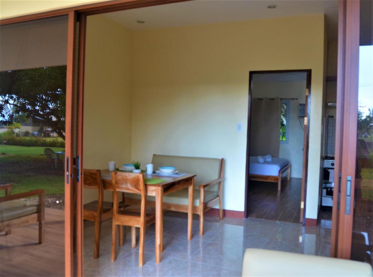 Villa Alessandra Homestay Moalboal Esterno foto